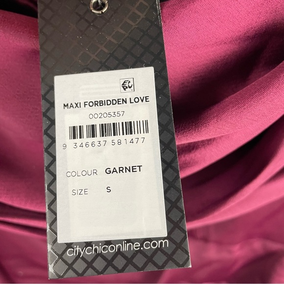 City Chic Burgundy Off-Shoulder Maxi Dress - Picture 7 of 7